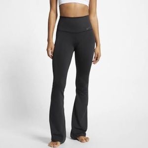 Nike Yoga Pant